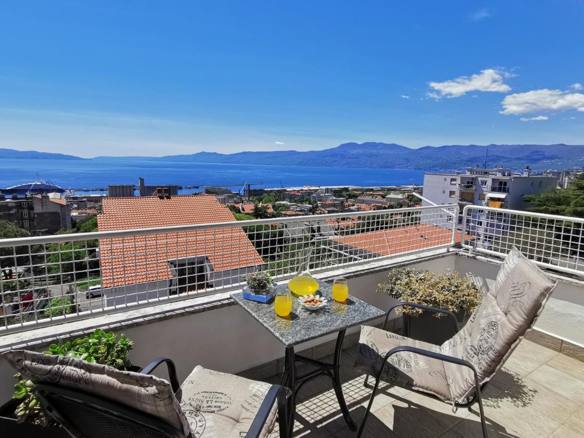 Apartment Belvedere With Seaview Rijeka Exteriör bild